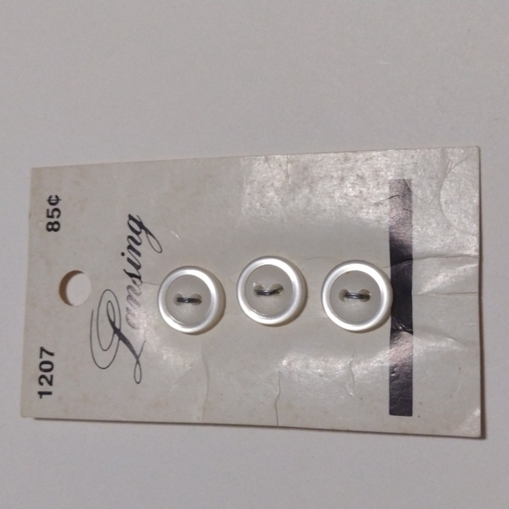$1 Add-on 80s VTG Lansing Buttons 1207
